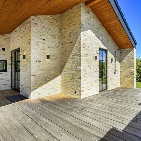 Taehti - 425m From The Sea By Interhome 펜션